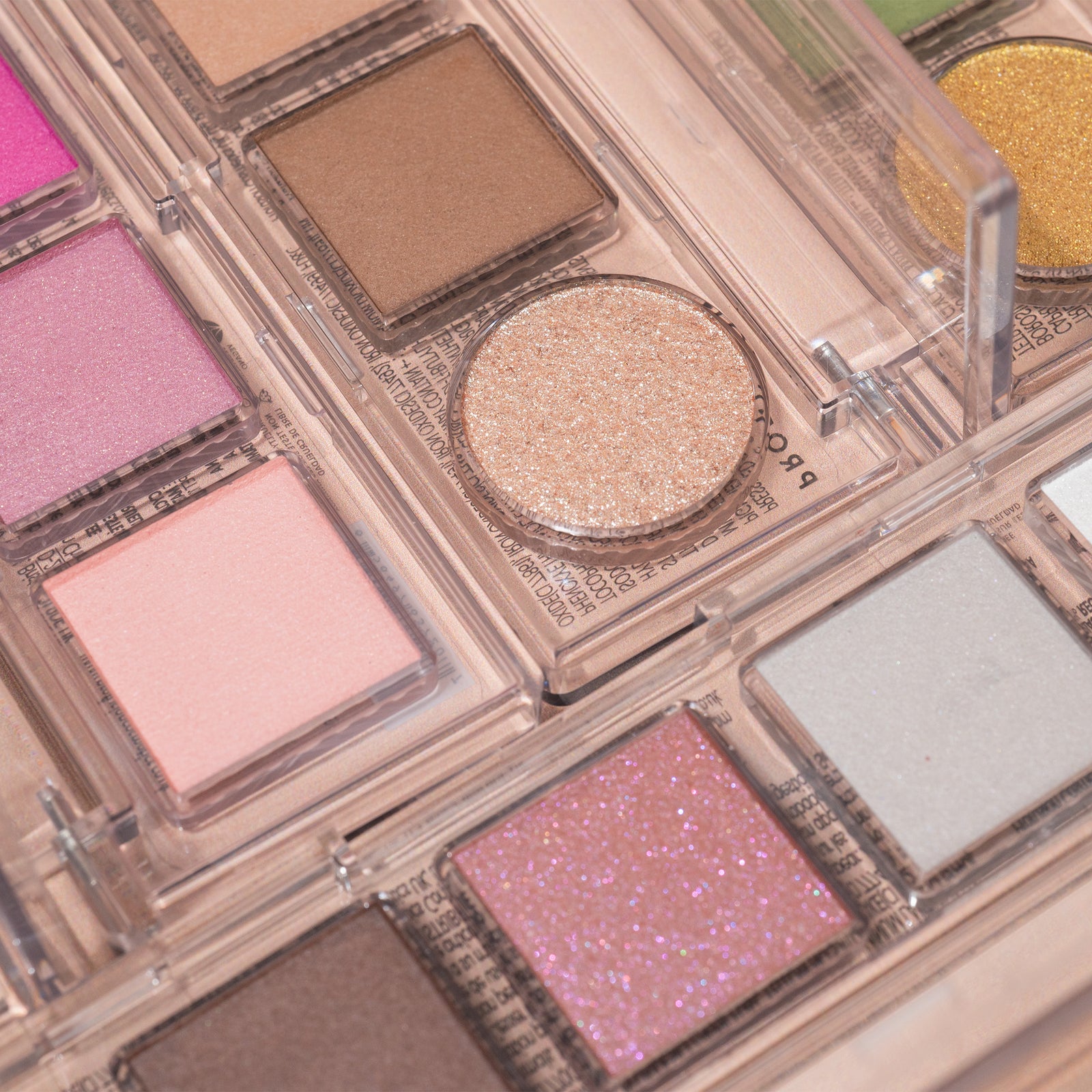 mini eyeshadow palettes, mini makeup palettes