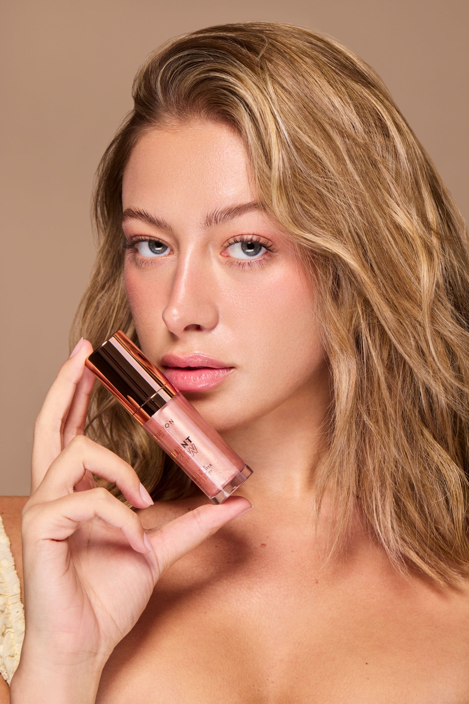 Radiant Glow Illuminating Liquid Highlighter