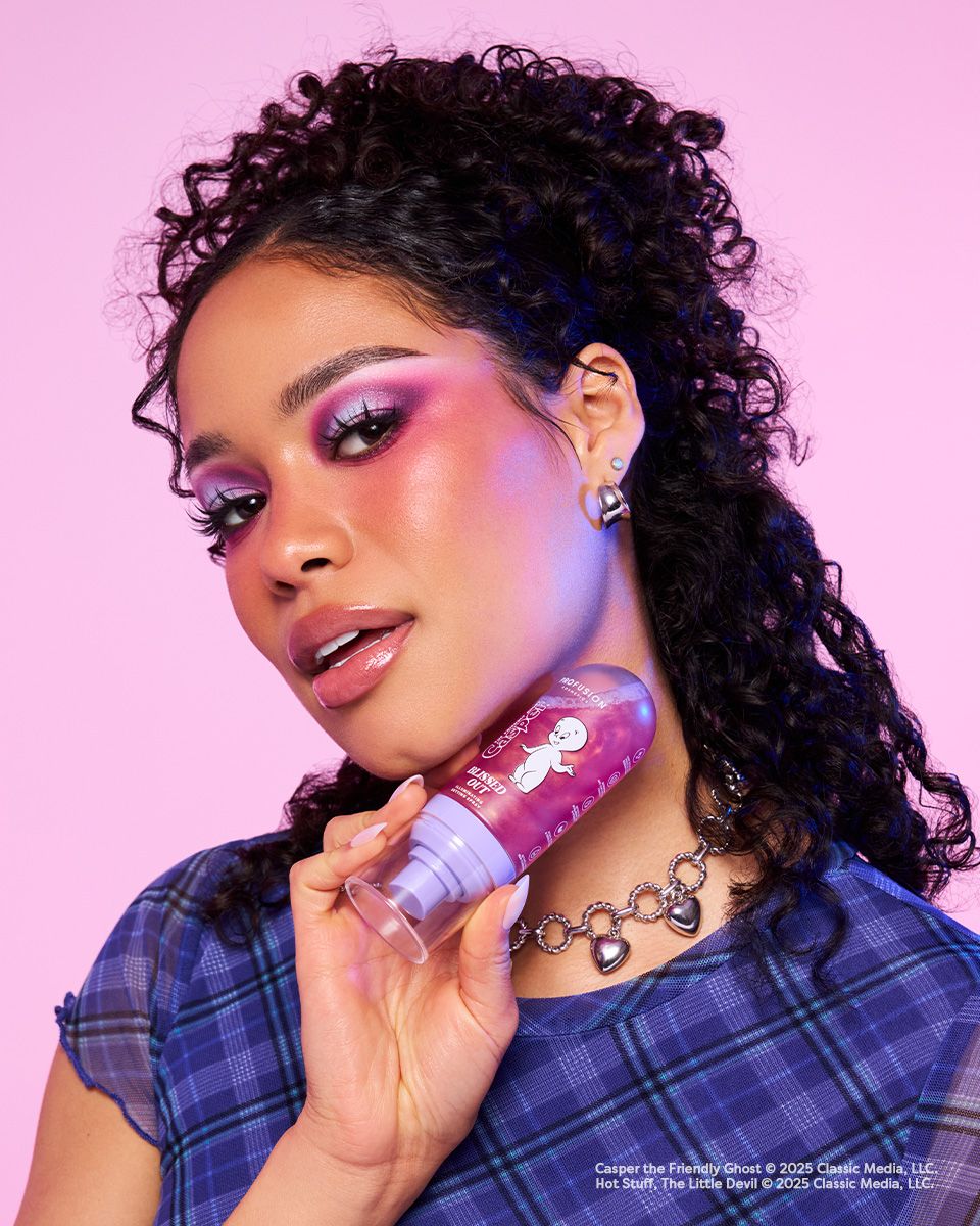 3 faux mink eye lashes with lash liner adhesive in jurassic park.