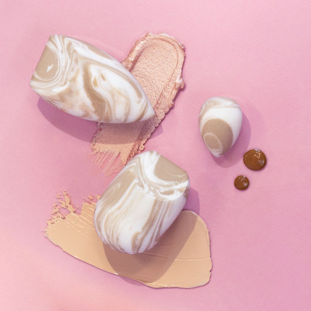 3 faux mink eye lashes with lash liner adhesive in jurassic park.