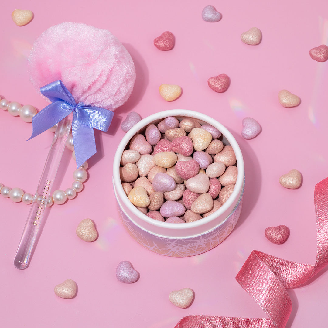 Lifestyle shot of illuminating pearl powders