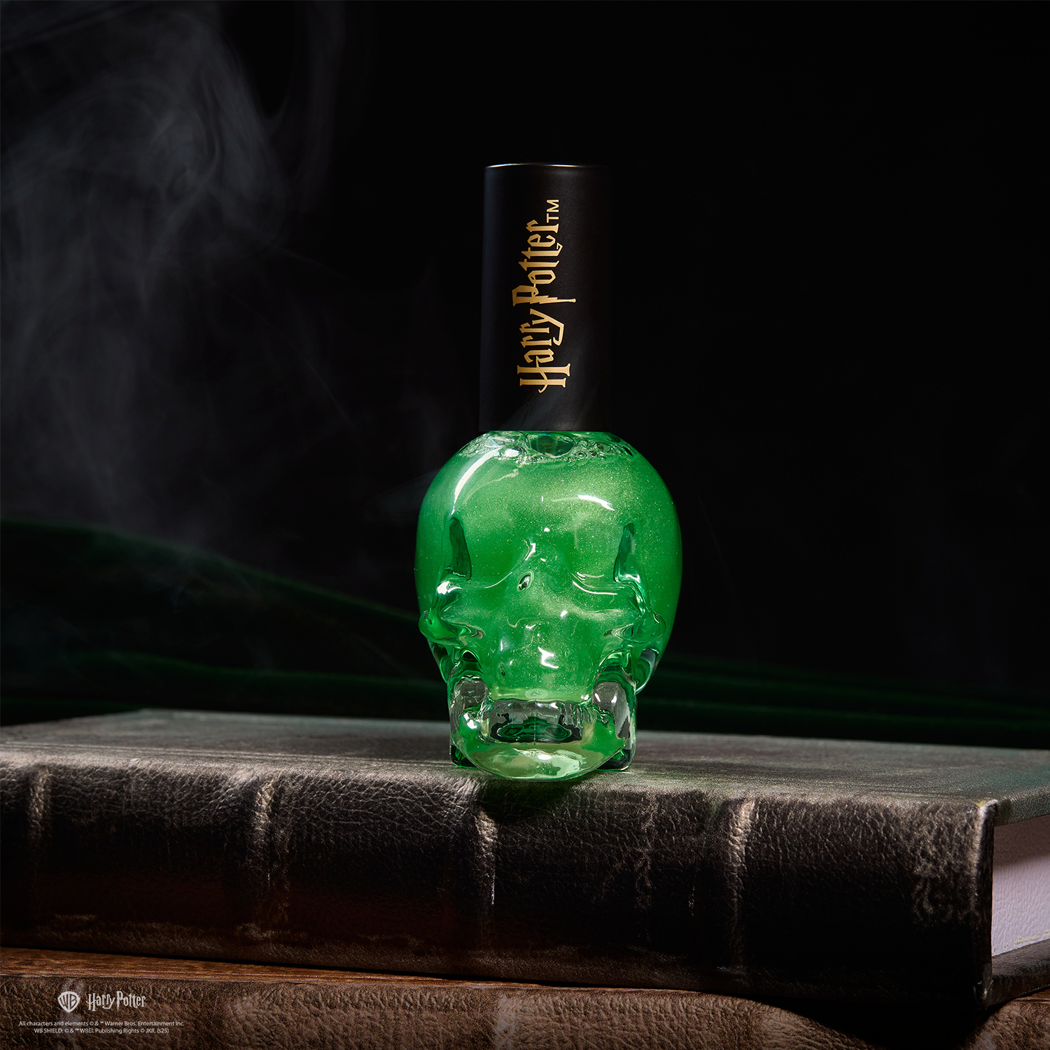 HP Dark Arts | Morsmordre Illuminating Setting Spray Opened Component