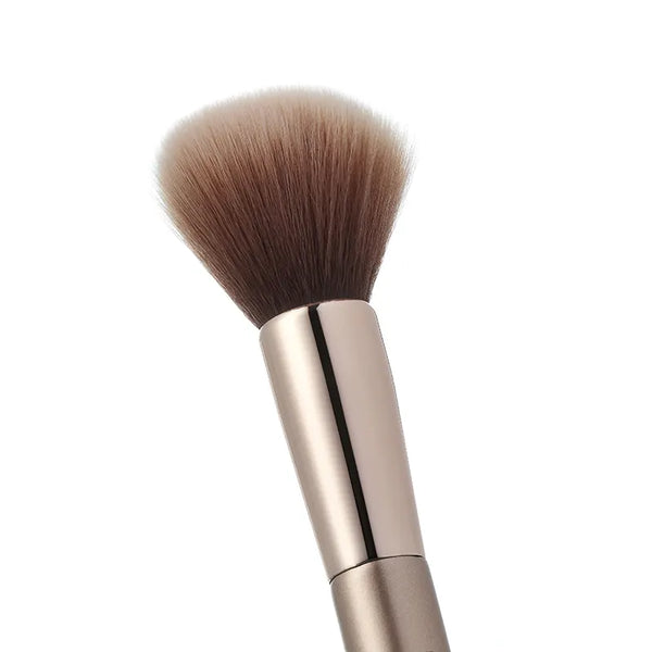 MAGNETIX FOUNDATION BRUSH - Profusion Cosmetics